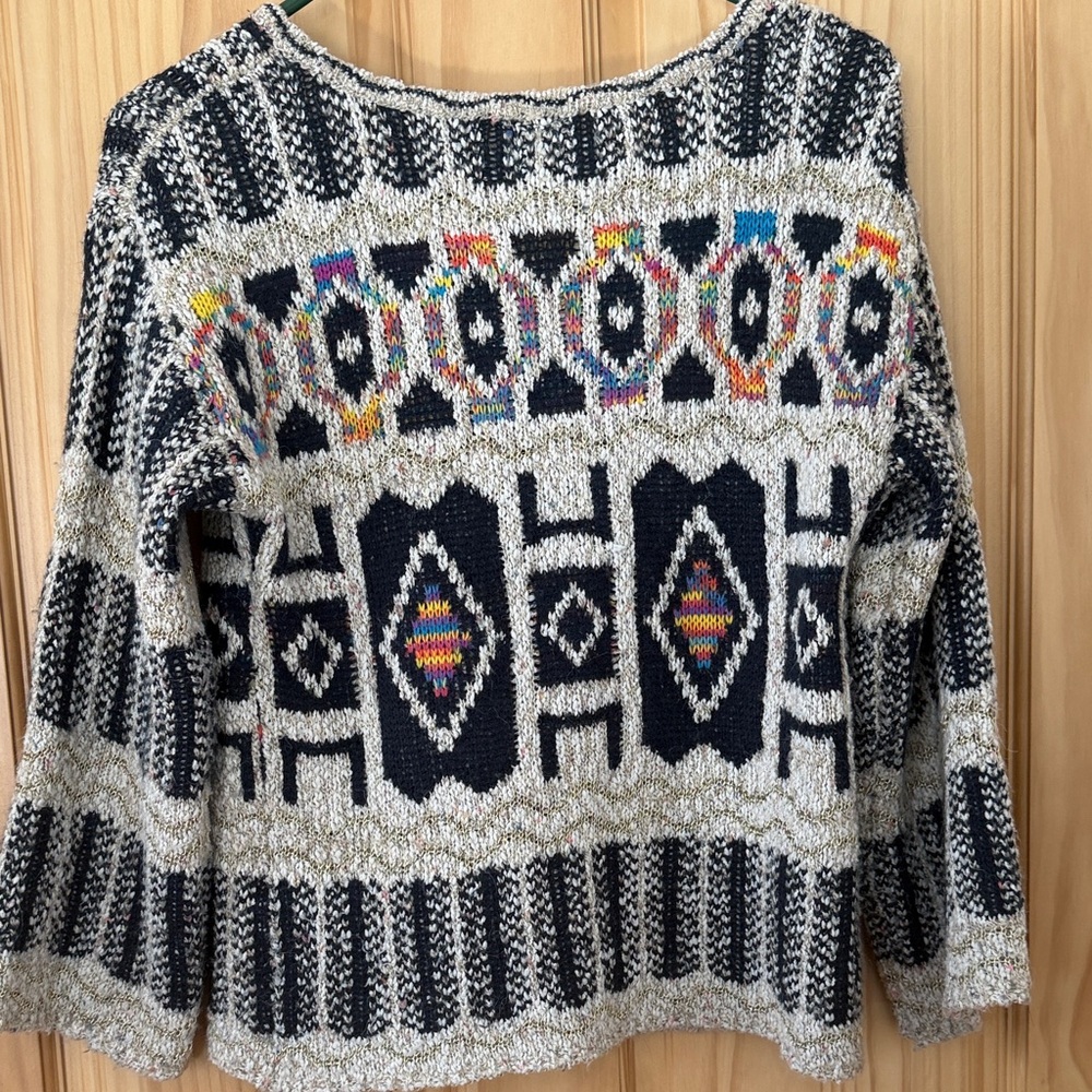 Moth Geometric Sweater - Picture 4 of 4